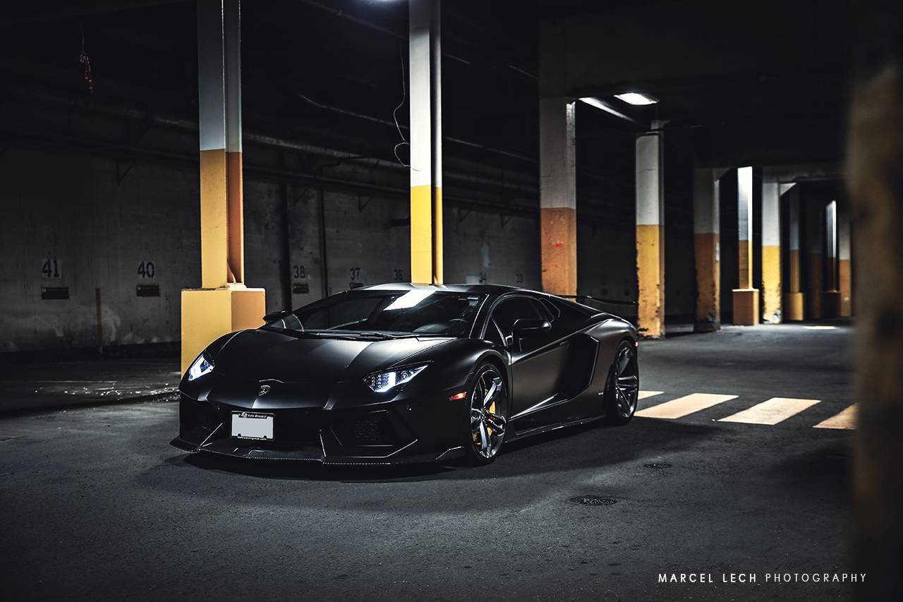Матовый черный Lamborghini Aventador