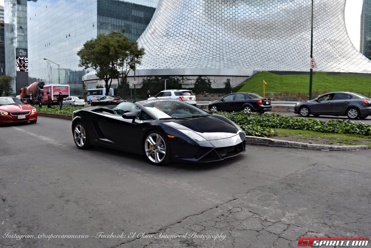 Фото | Чёрный Lamborghini Gallardo Spyder