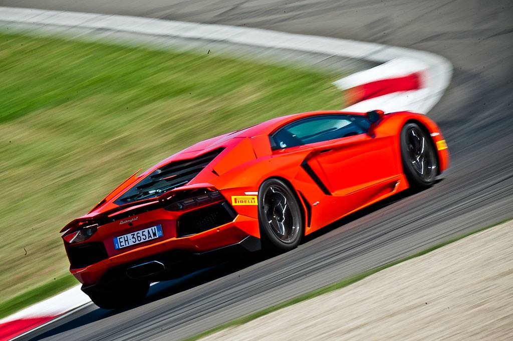 Фото | Учебная Lamborghini Aventador