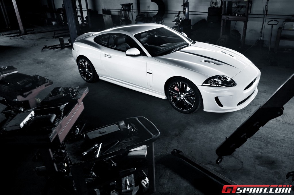 official_2011_jaguar_xkr_black_and_speed_editions_009.jpg