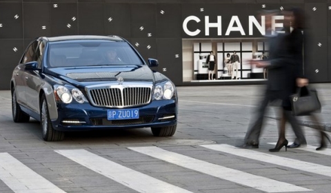 2011 Maybach Facelift. To keep the Maybach brand alive a new range of models 