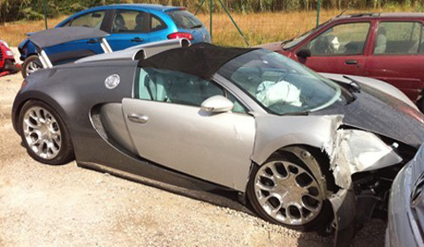 Bugatti on Today We Bring You News Of A Another Wrecked Bugatti Veyron  This Time