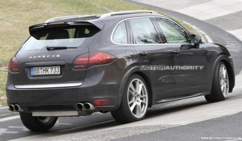 Last week a Cayenne Turbo S was spotted while testing at the N rburgring 