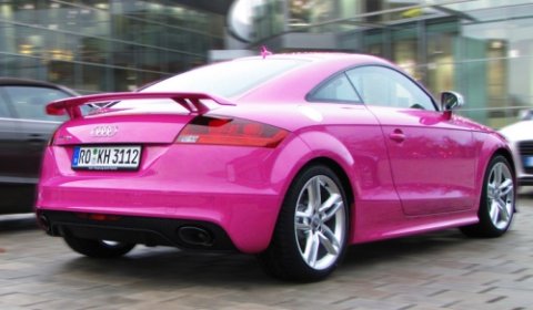 The guys at Audiblognl spotted this Audi TTRS in Pink somewhere in Germany