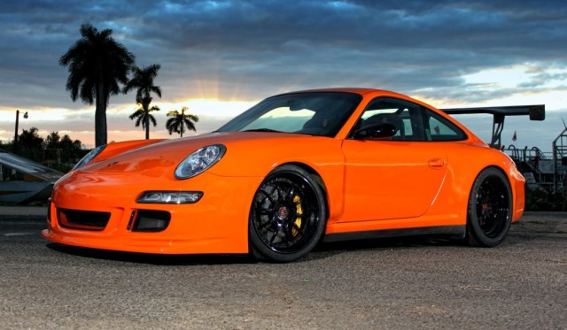 Orange-Porsche-911-GT3-RS-with-19-inch-R