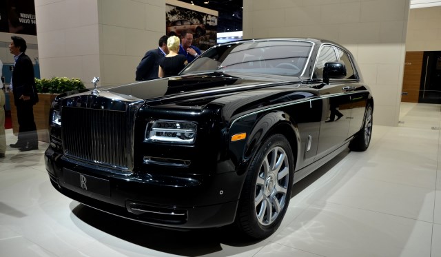 Rolls Royce to Reveal a New Model in Coming Weeks