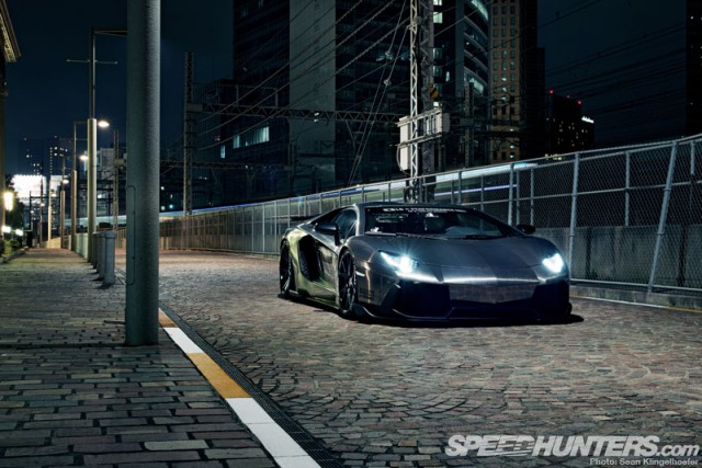 Gallery: Chrome Lamborghini Aventador by Liberty Walk at Night