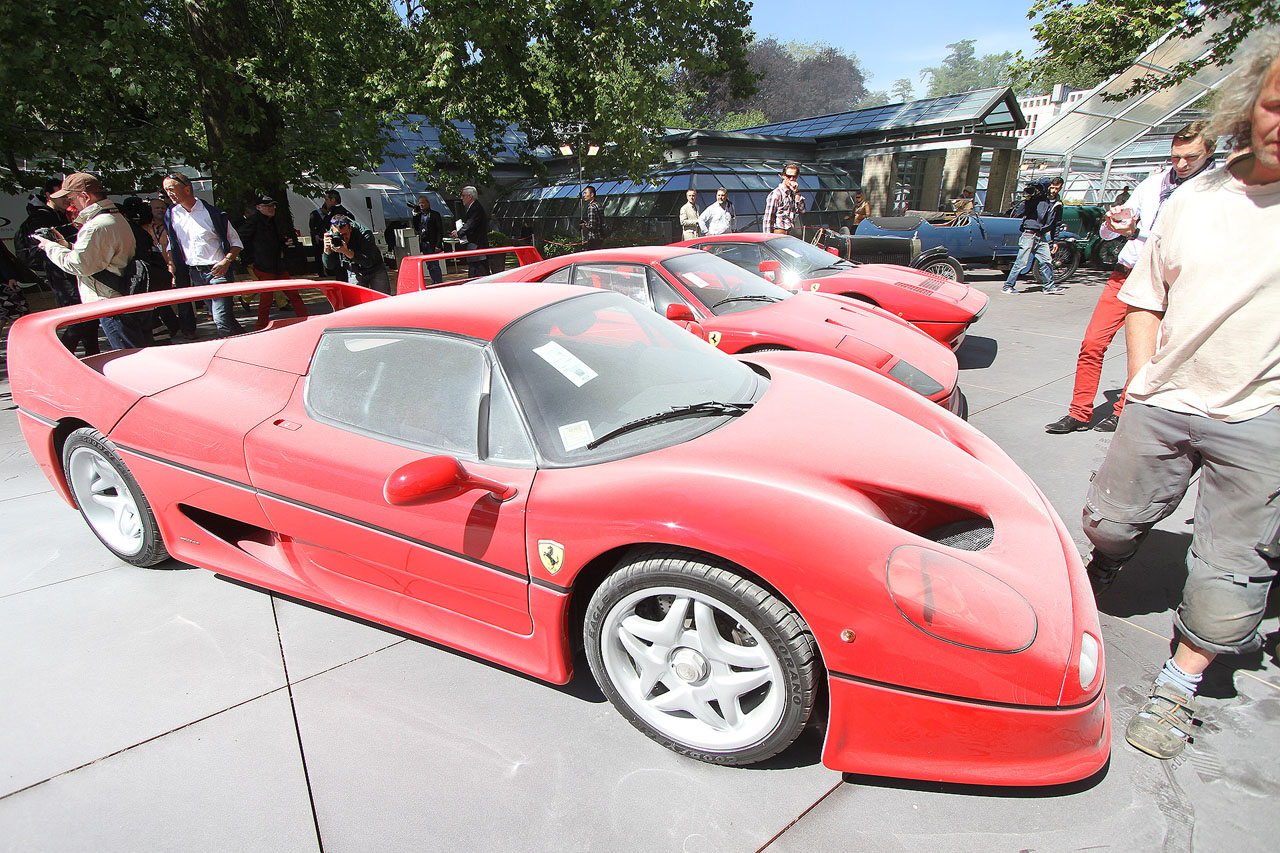 Old Ferrari Enzo 6