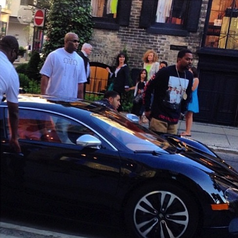 Bugatti on Drake Spotted In His New Bugatti Veyron