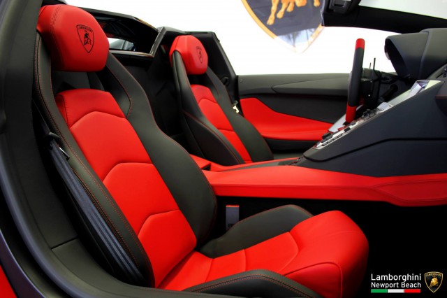 1540562 679534005423860 2131945523 o 640x426 - Stunning Rosso Mars Lamborghini Aventador LP720-4 Roadster 50th Anniversario