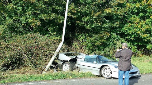 Ferrari F50 Wrecked in UK