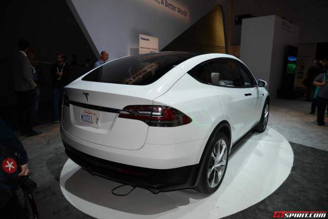 CES 2015: Tesla Model X