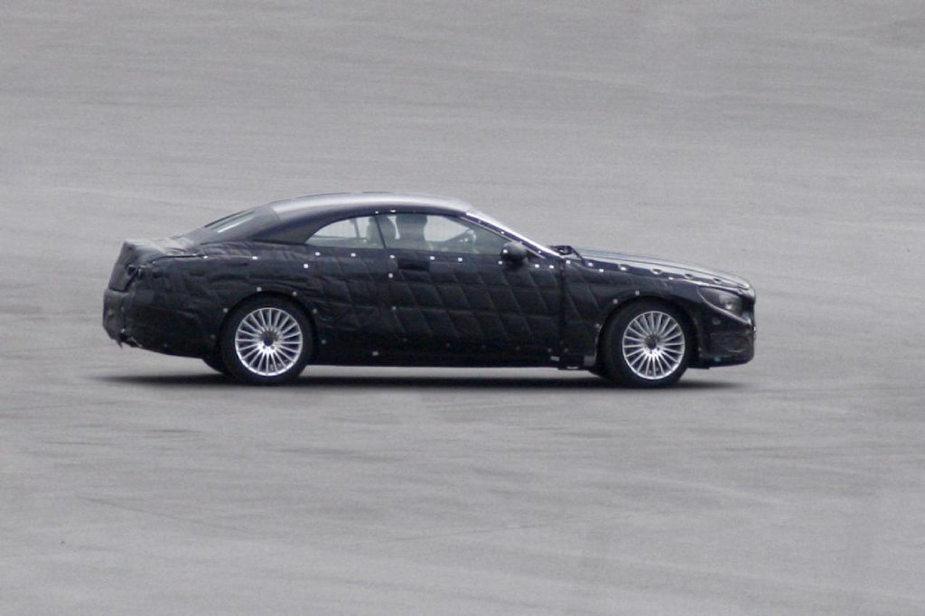 Spyshots: 2014 Mercedes S-Class Cabriolet Photo 2